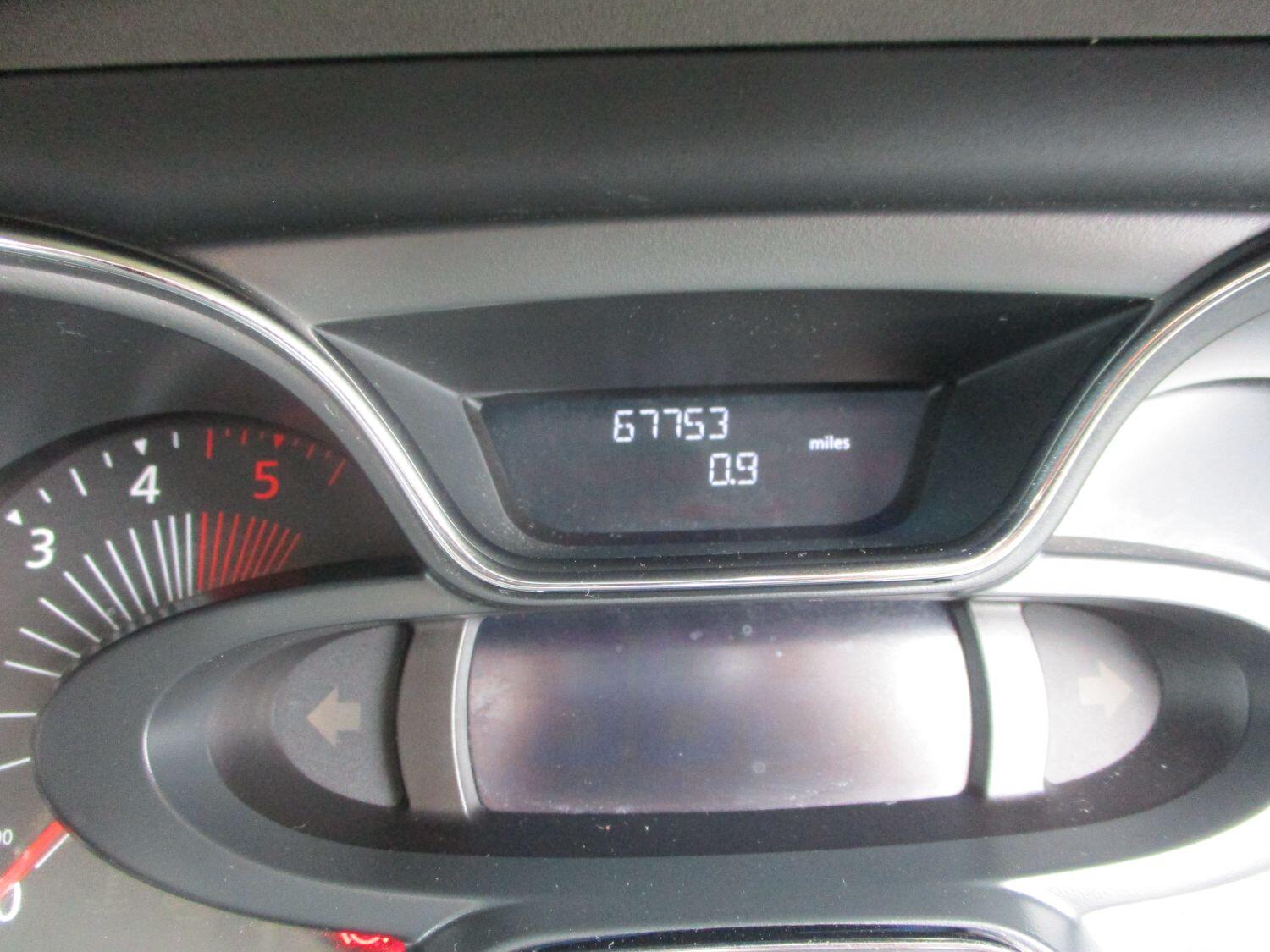 Used Renault Captur 2017 for sale - 76793910: Photo 22