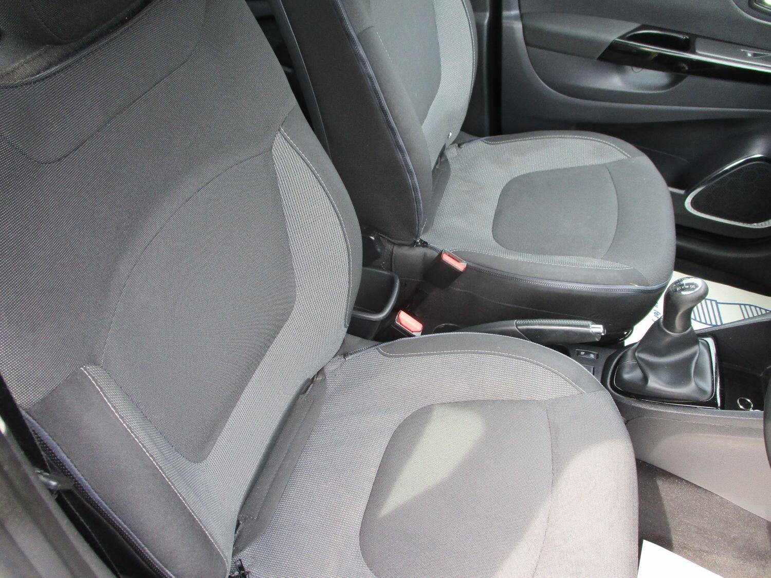 Used Renault Captur 2017 for sale - 76793910: Photo 5