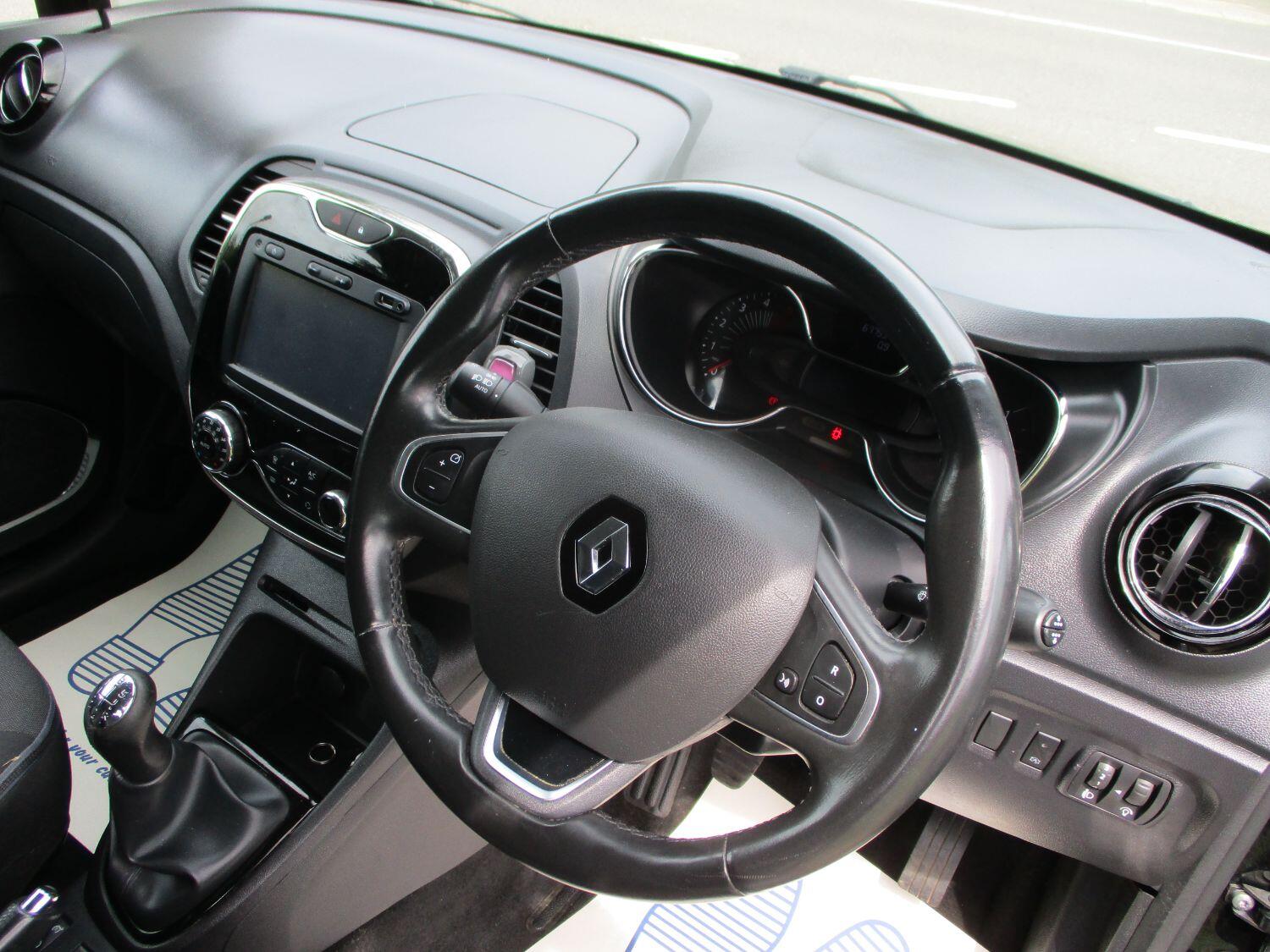 Used Renault Captur 2017 for sale - 76793910: Photo 6