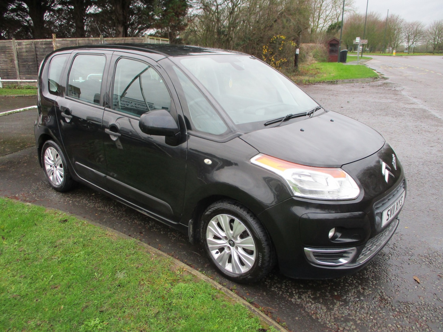 Used Citroen C3 Picasso 2011 for sale - 76884837: Photo 3