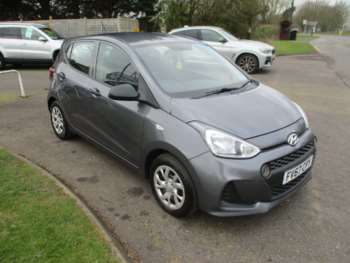 Used Hyundai i10 2017 for sale - 74119094: Photo