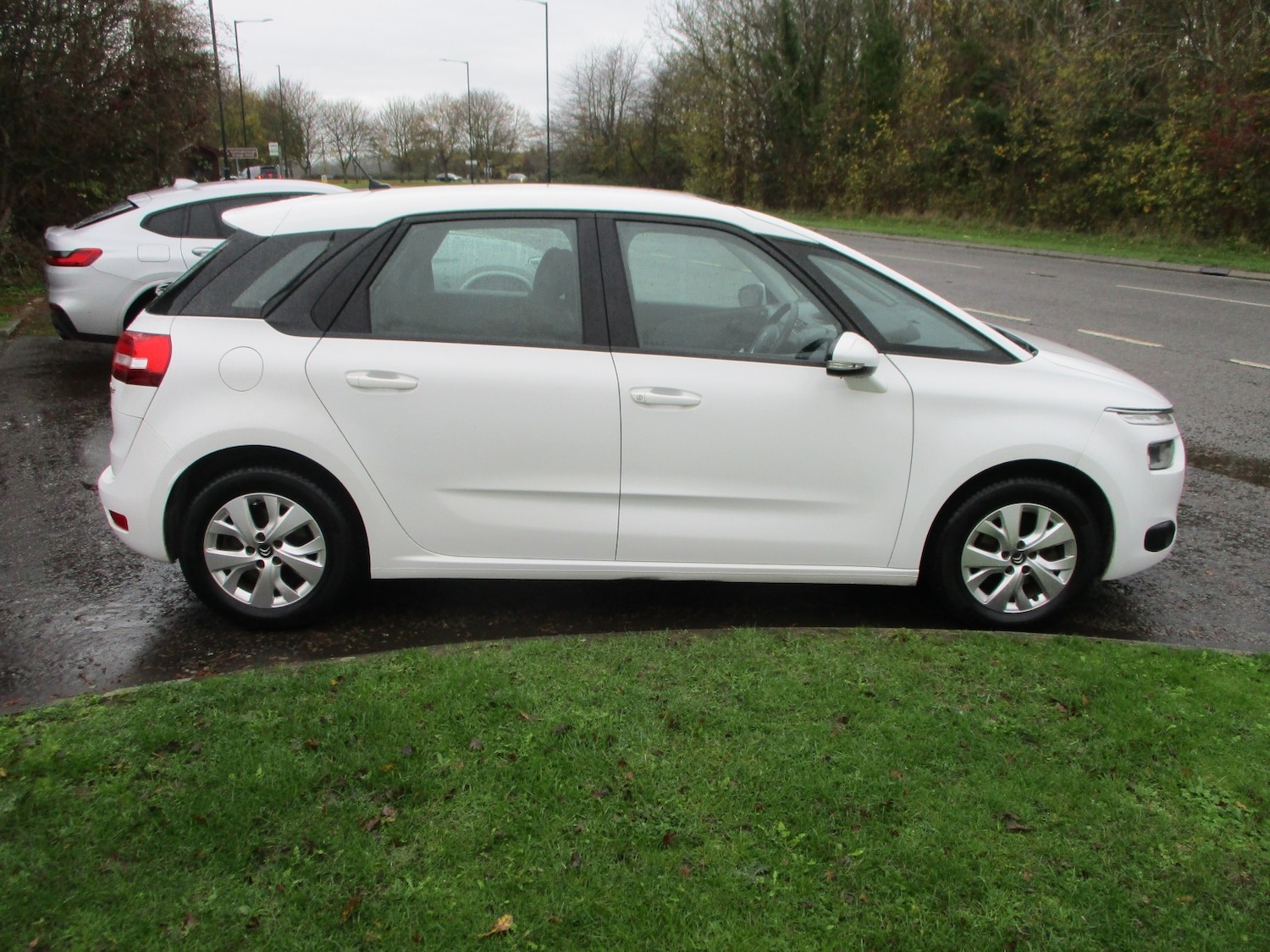 Used Citroen C4 Picasso 2016 for sale - 76618638: Photo 2
