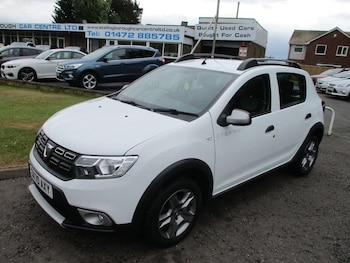 2020 - 0.9 TCe ESSENTIAL SUV PETROL 5 DOOR