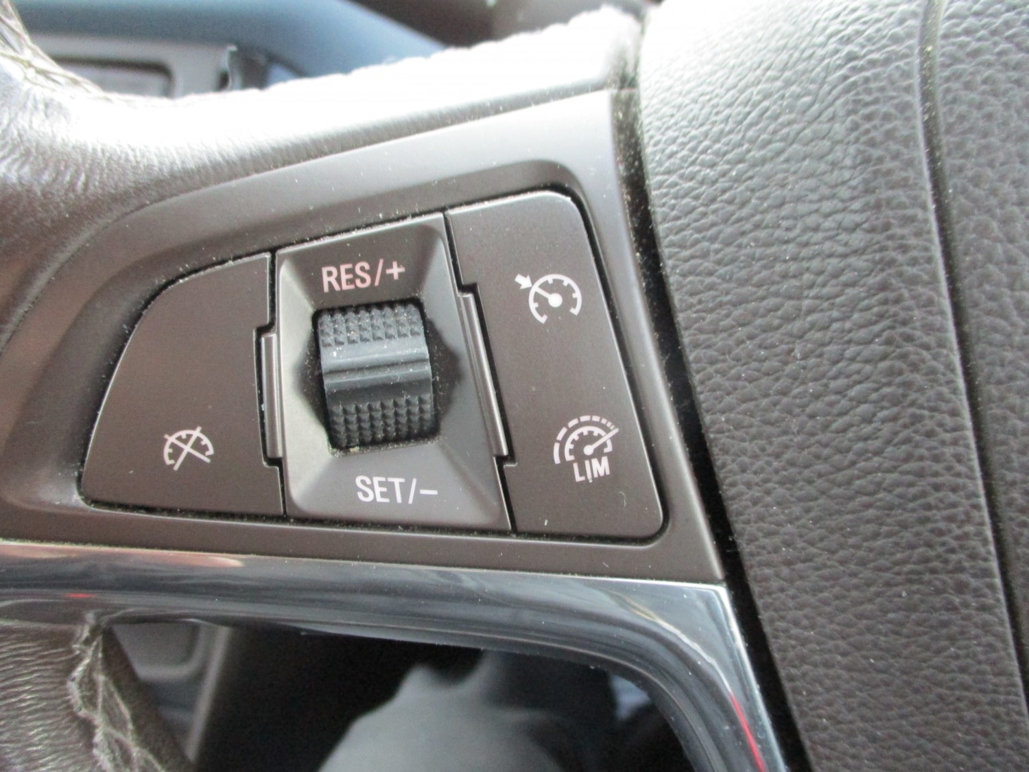 Used Vauxhall Mokka 2013 for sale - 76896936: Photo 17