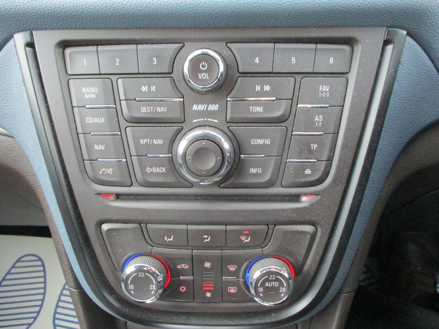 Used Vauxhall Mokka 2013 for sale - 76896936: Photo 21