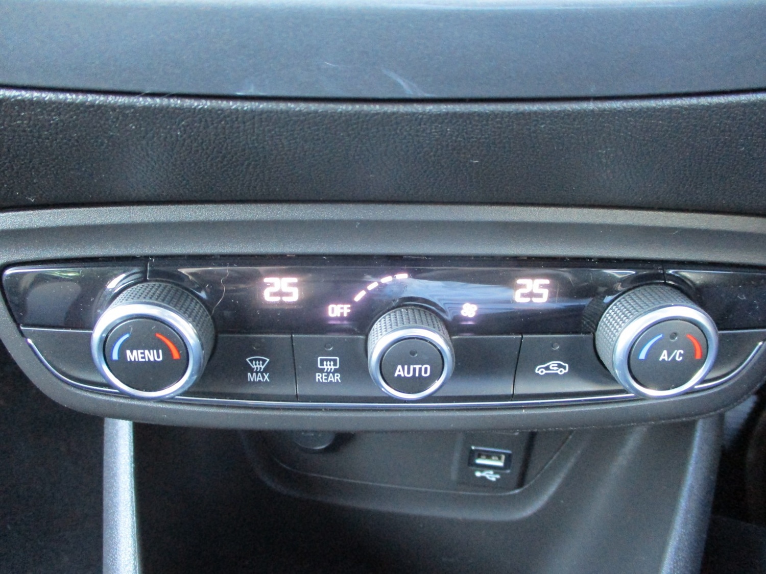 Used Vauxhall Crossland X 2020 for sale - 76793921: Photo 23