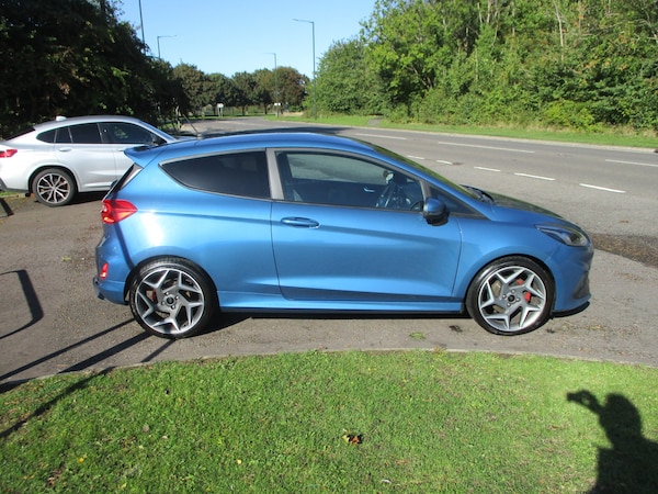 Used Ford Fiesta 2018 for sale - 76186617: Photo 2