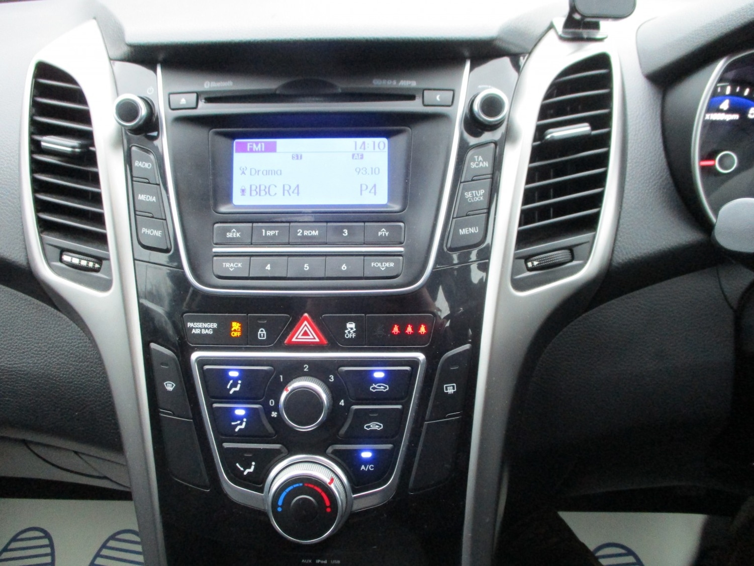 Used Hyundai i30 2014 for sale - 77038935: Photo 13