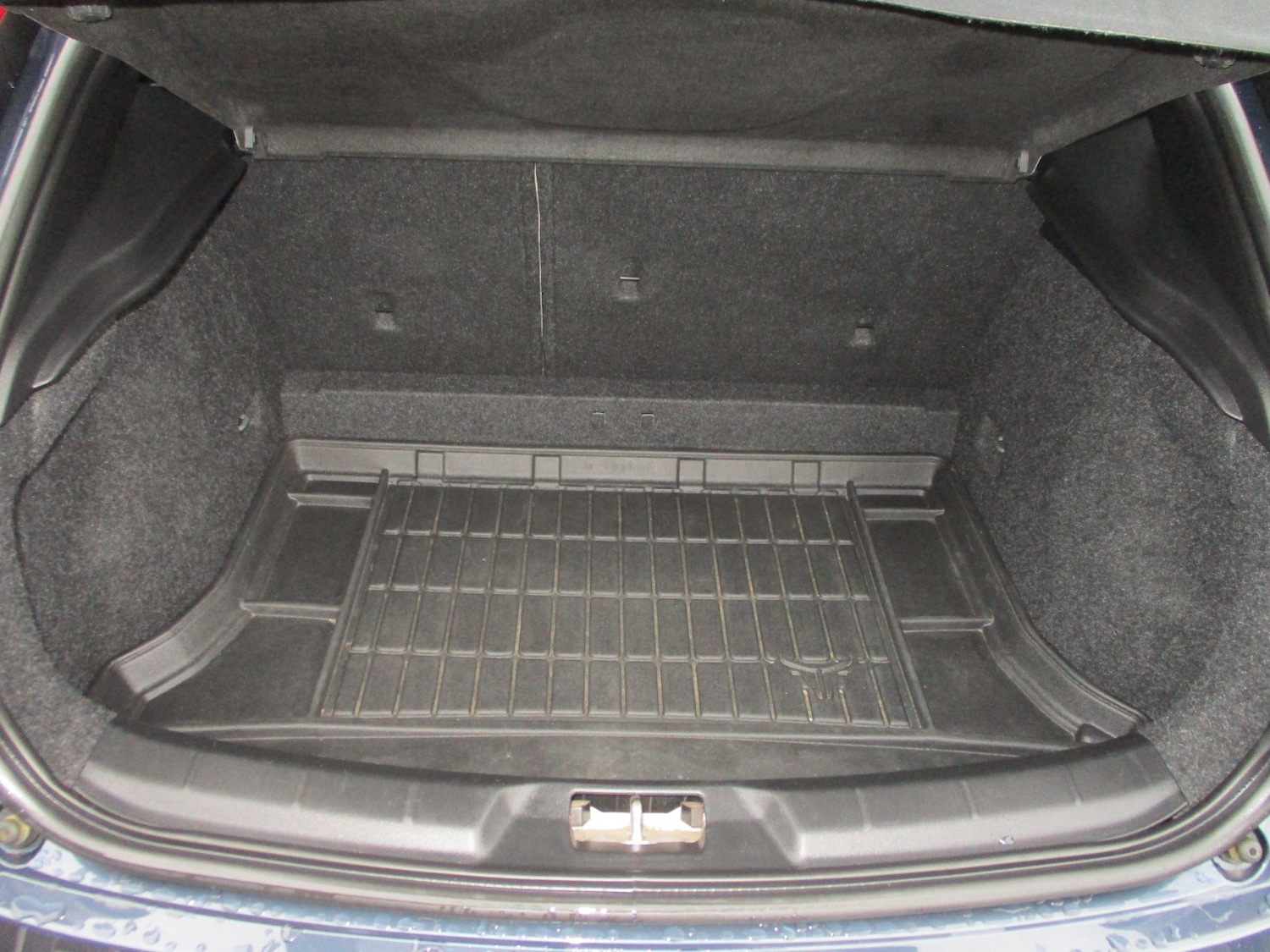 Used Volvo V40 2018 for sale - 76571238: Photo 11