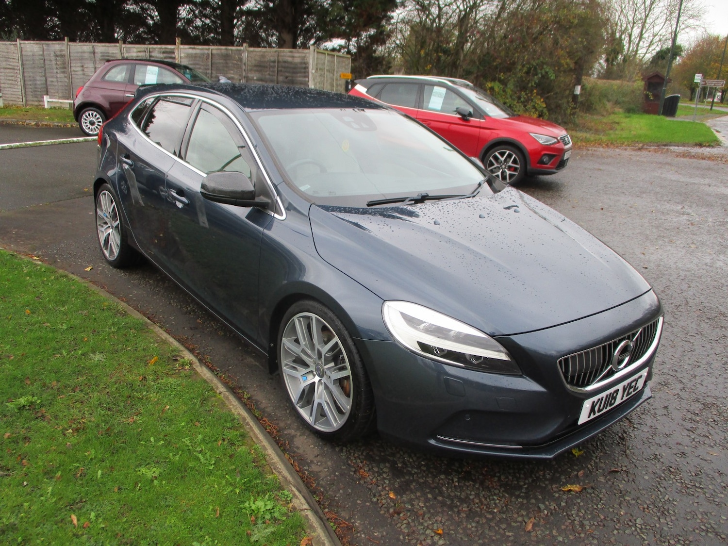 Used Volvo V40 2018 for sale - 76571238: Photo 3