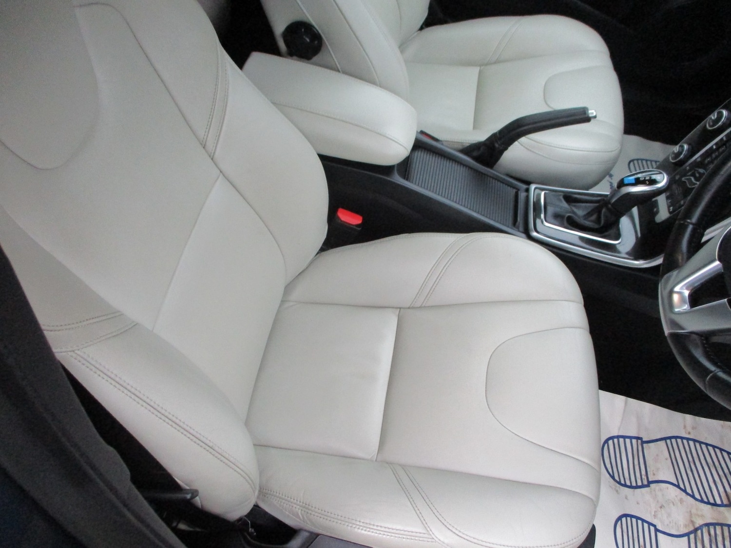 Used Volvo V40 2018 for sale - 76571238: Photo 5