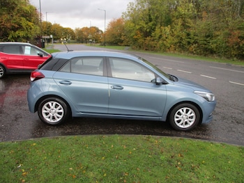 Used Hyundai i20 2016 for sale - 76430874: Photo