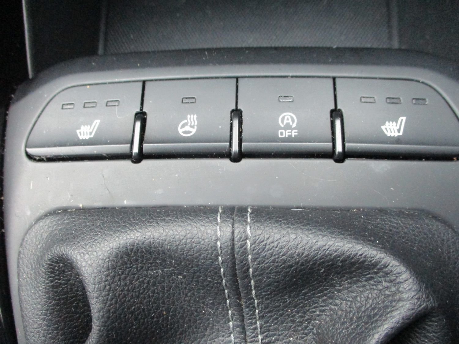 Used Kia Stonic 2018 for sale - 76643361: Photo 18