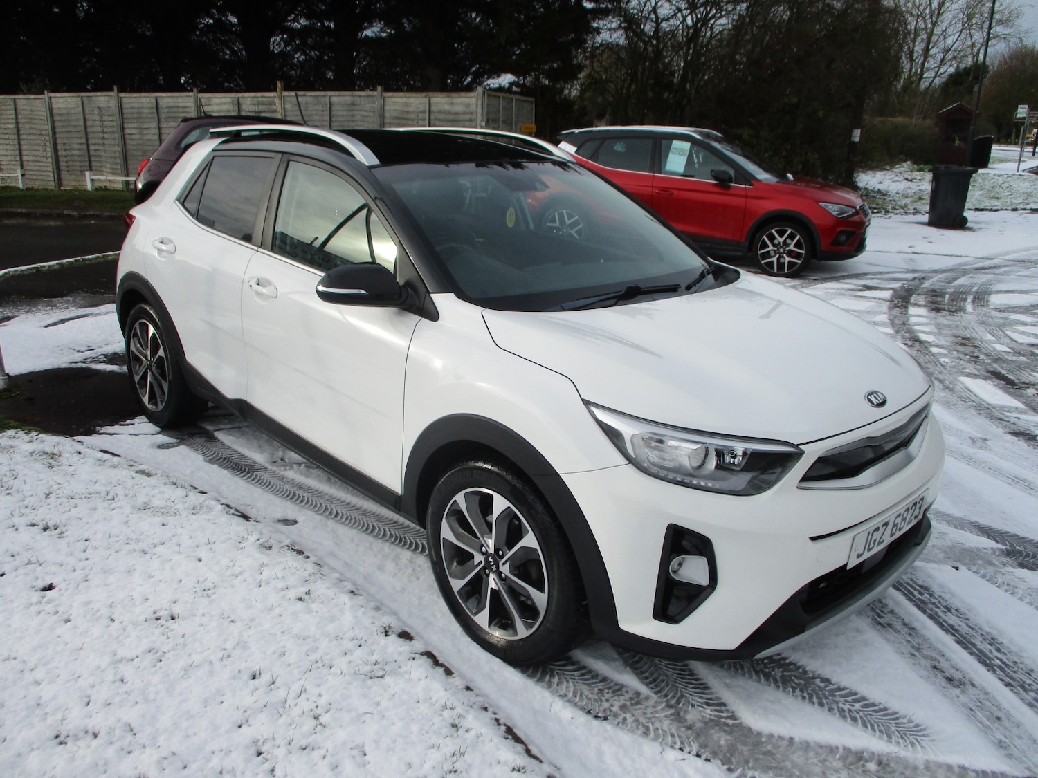 Used Kia Stonic 2018 for sale - 76643361: Photo 3
