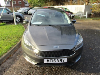2015 - 1.0 T EcoBoost ZETEC NAV. PETROL 5 DOOR
