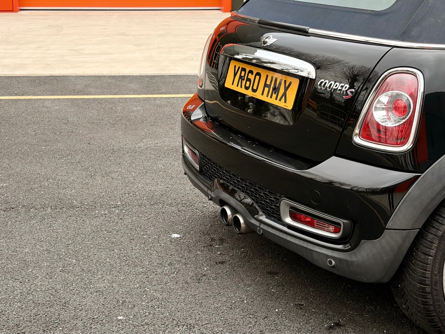 Used MINI Convertible 2011 for sale - 78020500: Photo 11