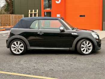 Used MINI Convertible 2011 for sale - 78020500: Photo