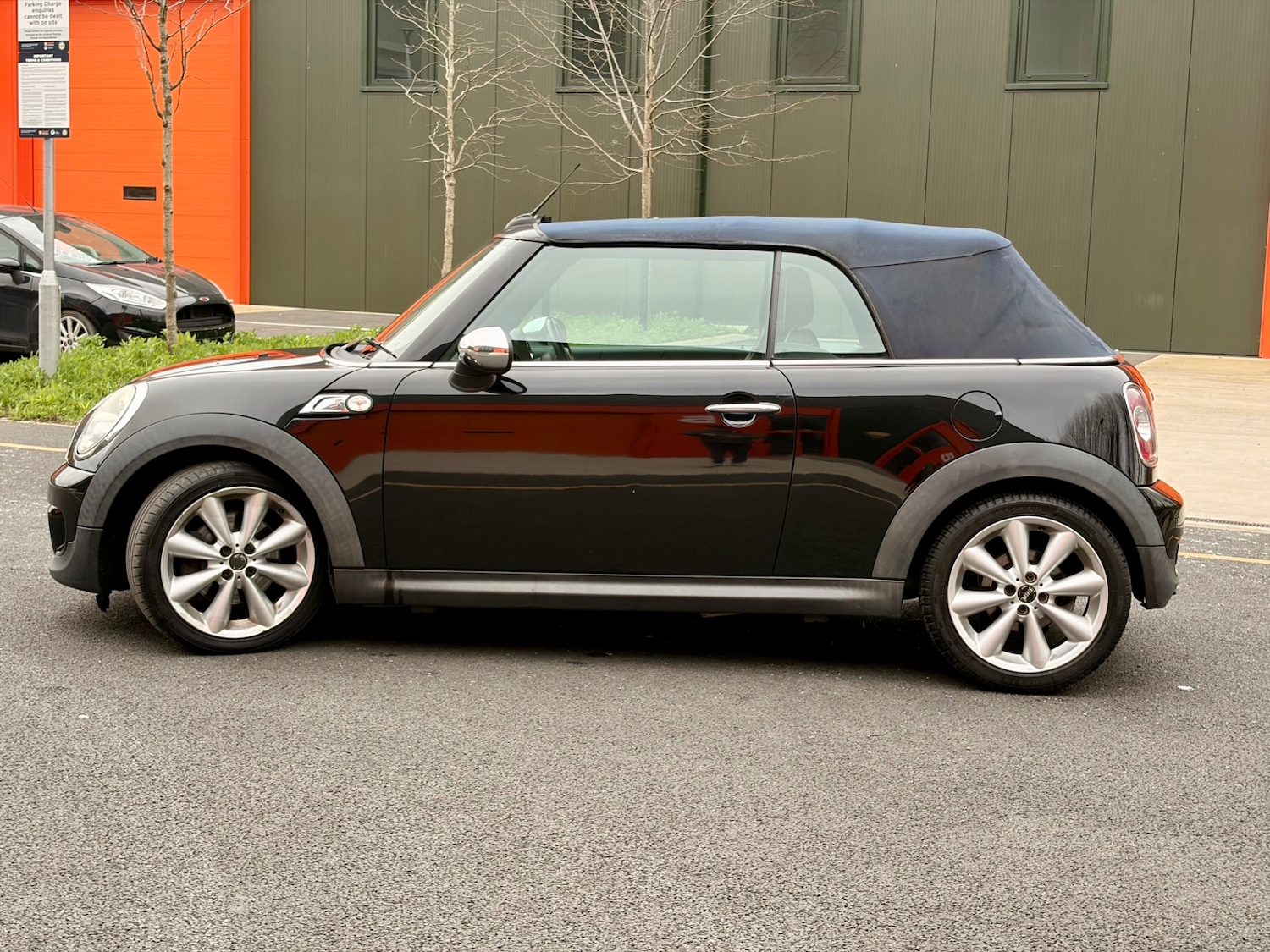 Used MINI Convertible 2011 for sale - 78020500: Photo 6