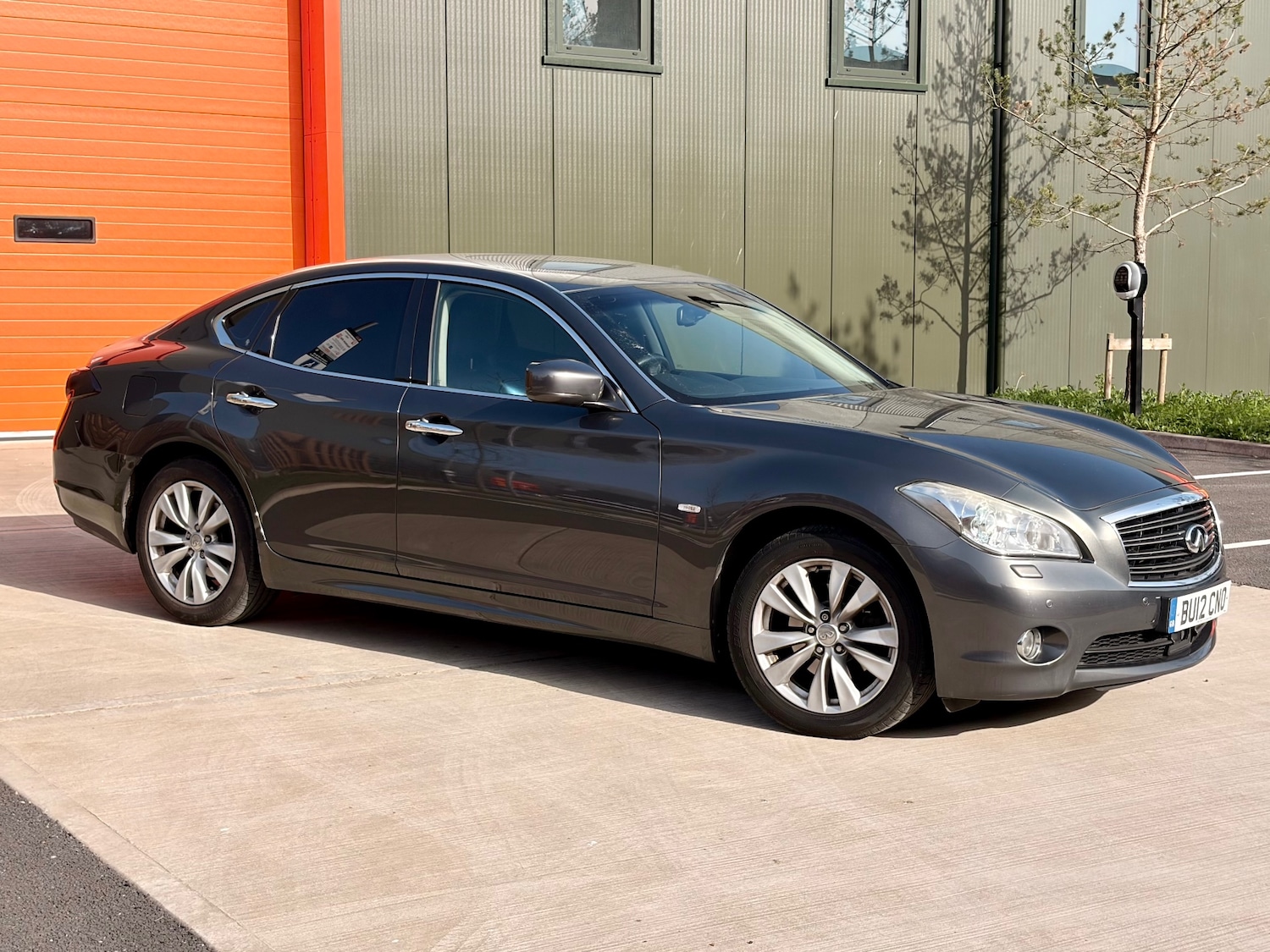 Used Infiniti M 2013 for sale - 77776210: Photo 3