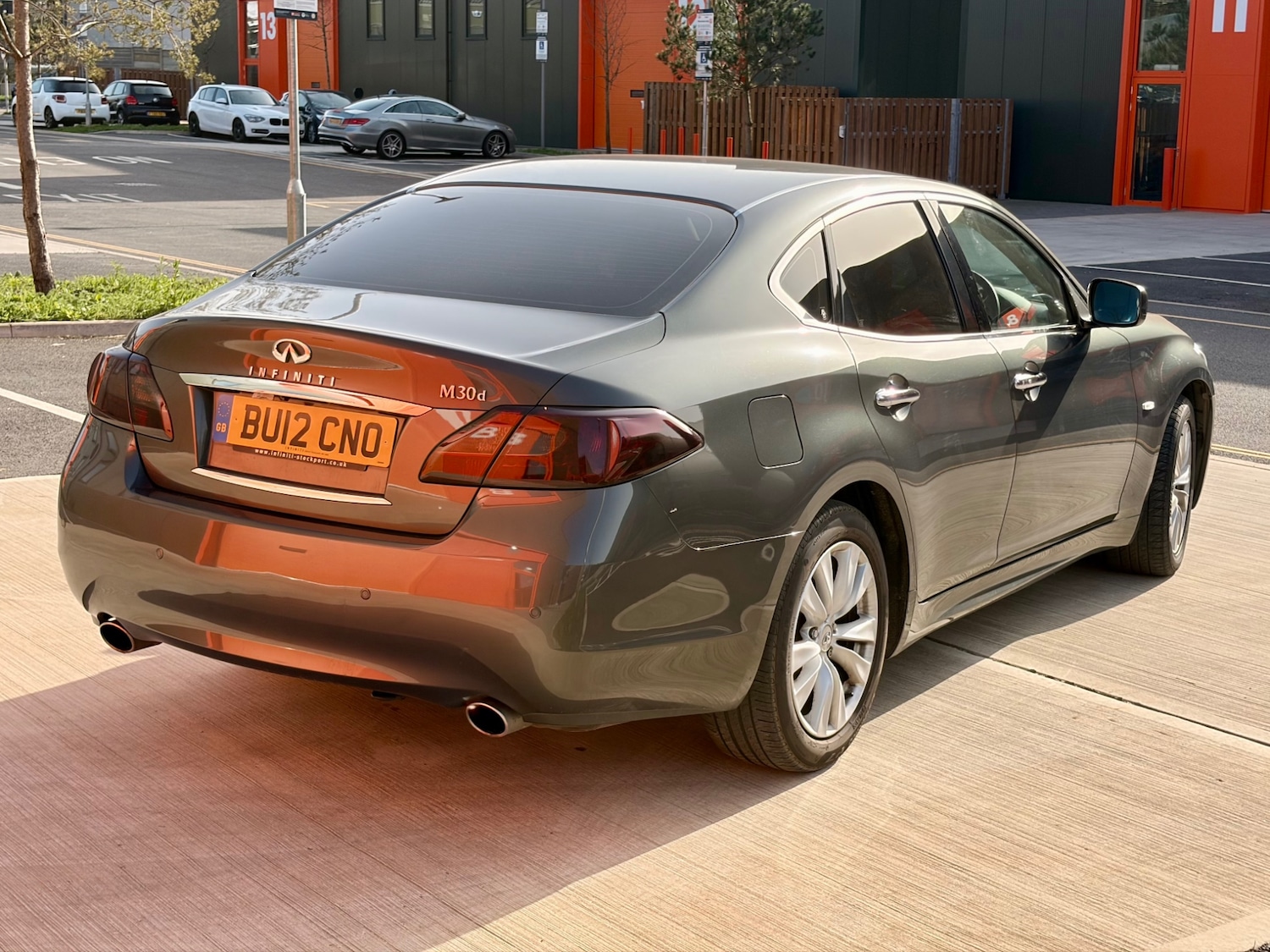 Used Infiniti M 2013 for sale - 77776210: Photo 5