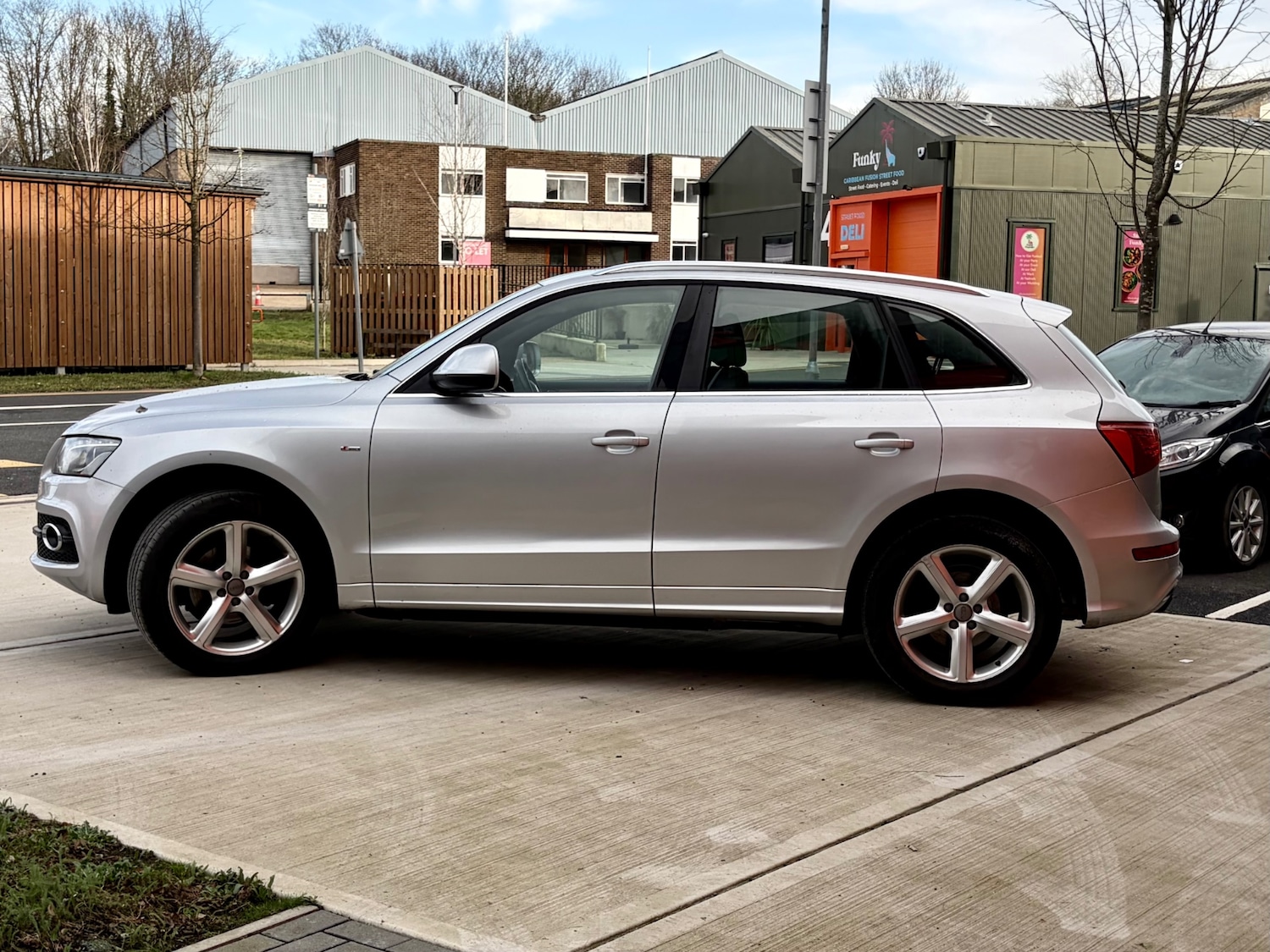 Used Audi Q5 2010 for sale - 77395432: Photo 7