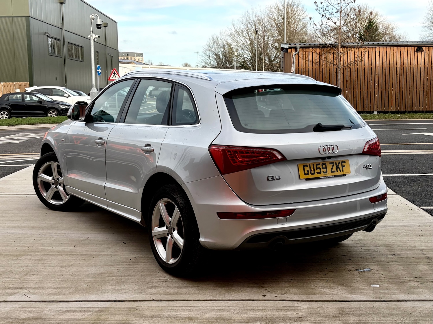 Used Audi Q5 2010 for sale - 77395432: Photo 8