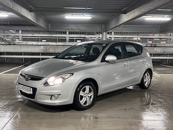 Used Hyundai i30 2010 for sale - 77479960: Photo