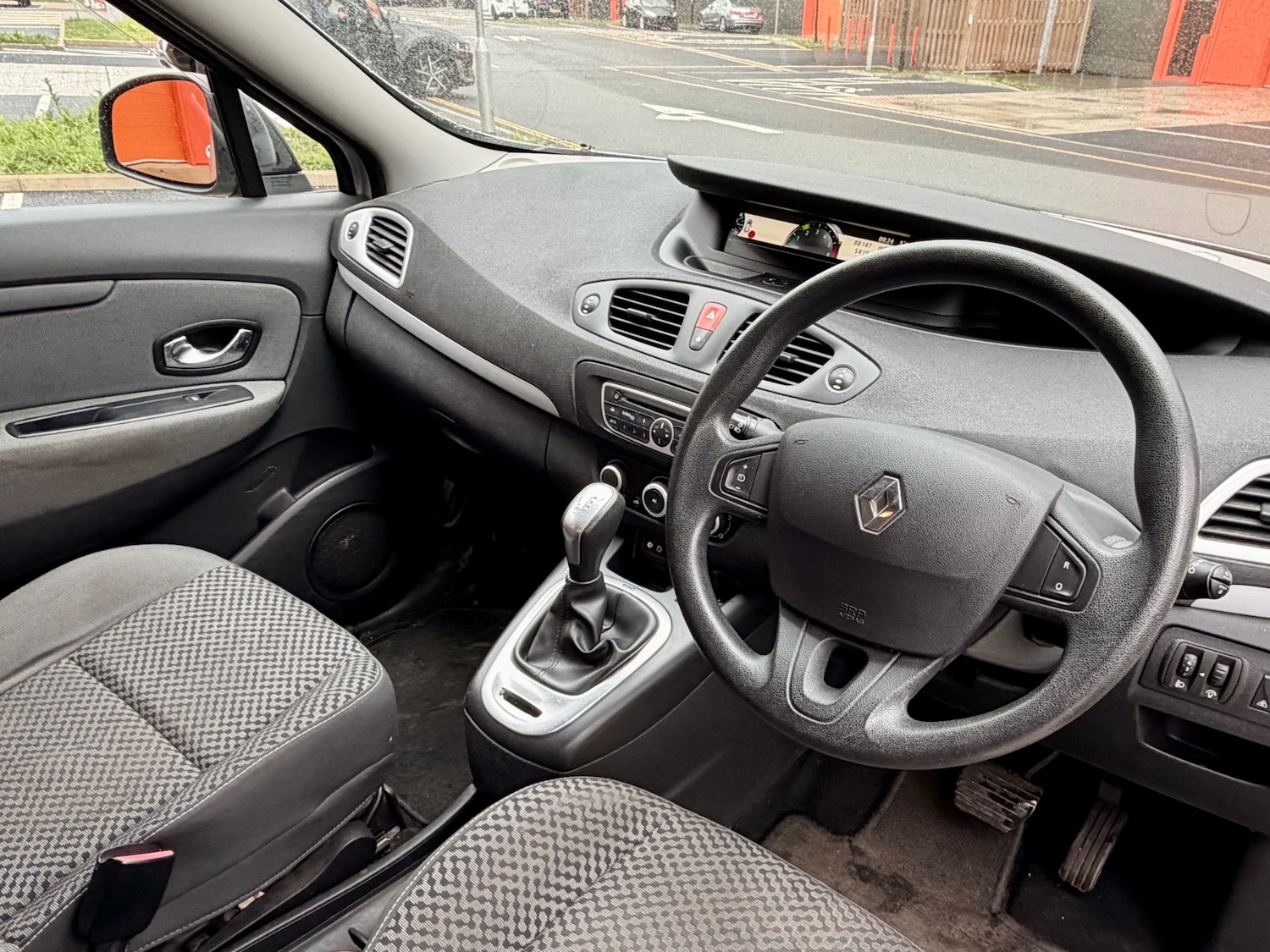 Used Renault Scenic 2012 for sale - 77617359: Photo 13