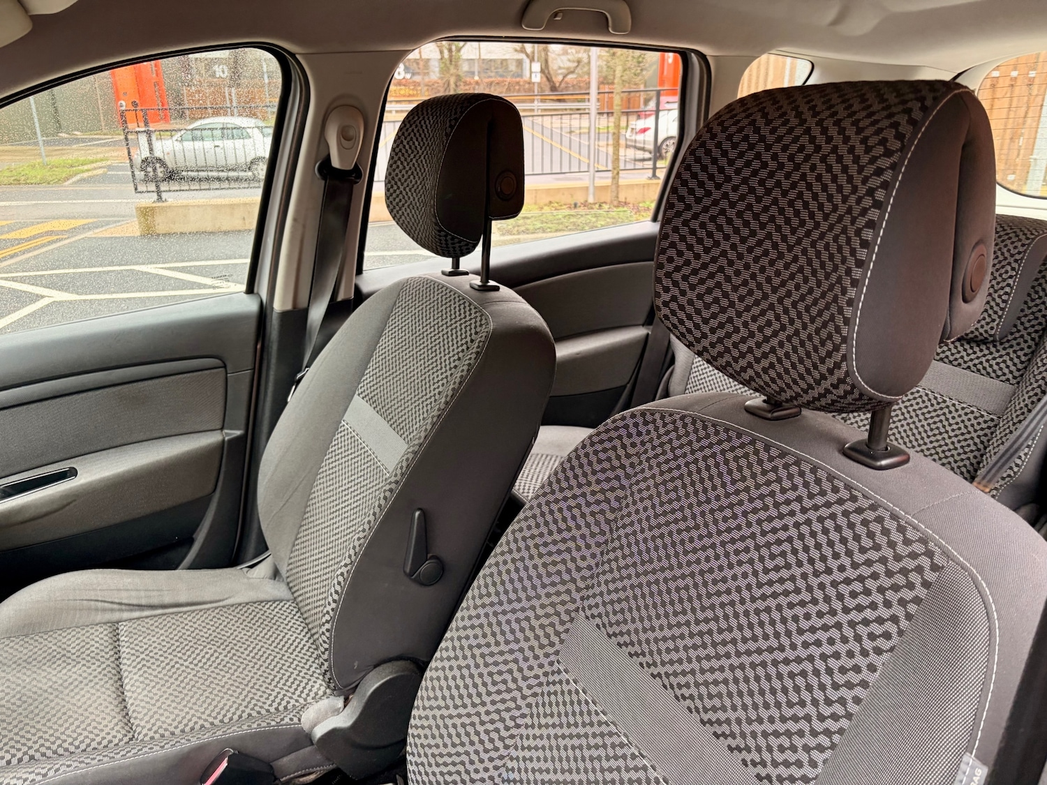 Used Renault Scenic 2012 for sale - 77617359: Photo 19