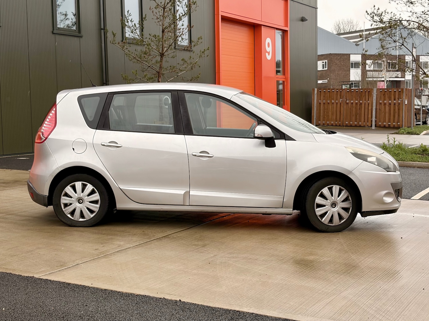 Used Renault Scenic 2012 for sale - 77617359: Photo 3