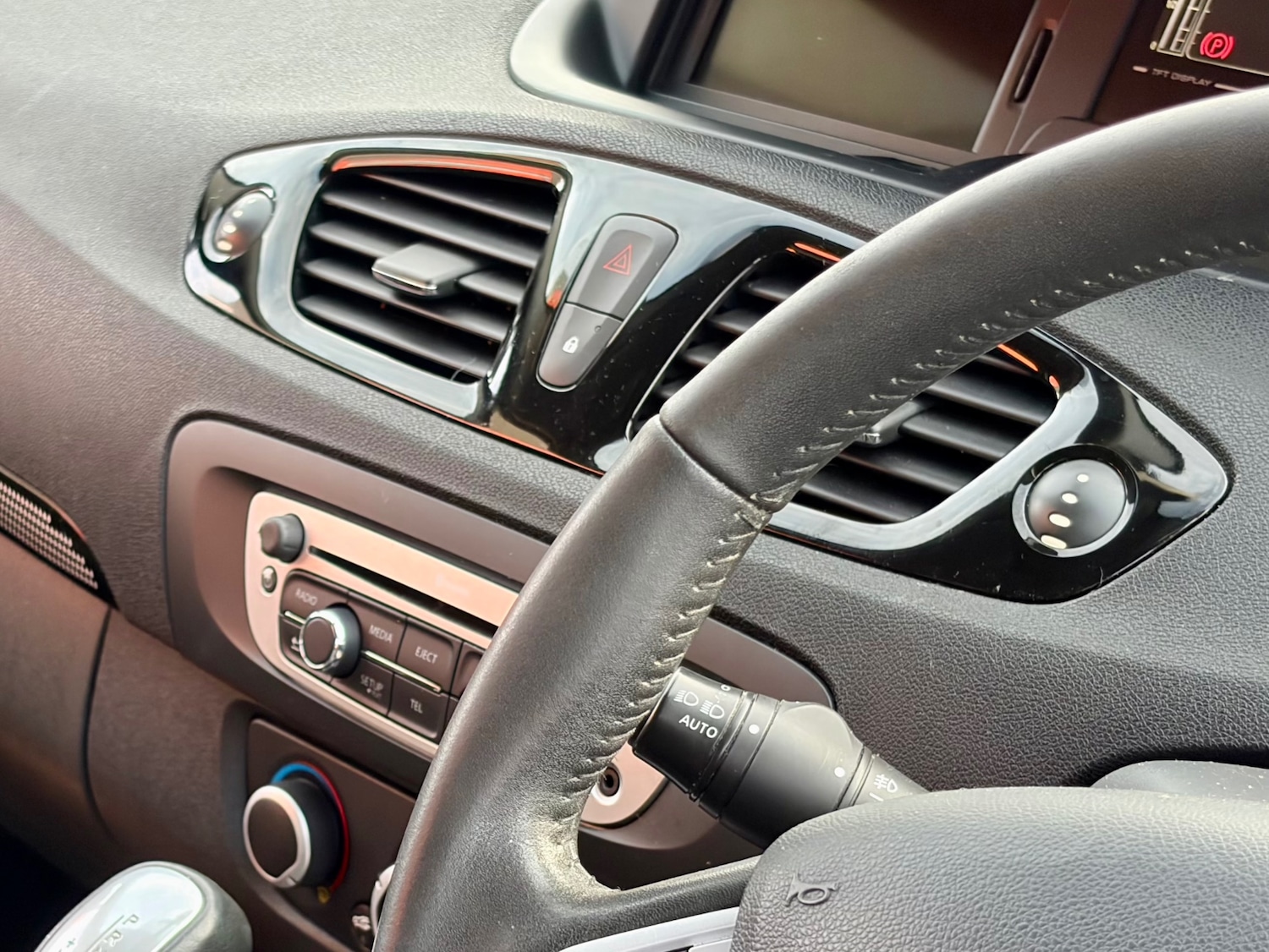 Used Renault Scenic 2013 for sale - 77522372: Photo 21