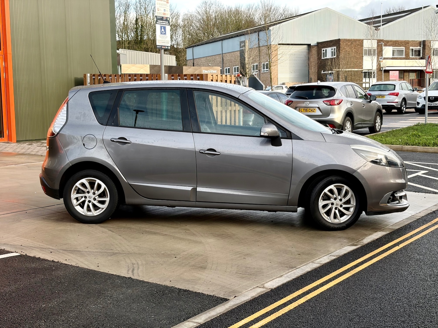 Used Renault Scenic 2013 for sale - 77522372: Photo 3