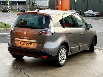 Used Renault Scenic 2013 for sale - 77522372: Photo
