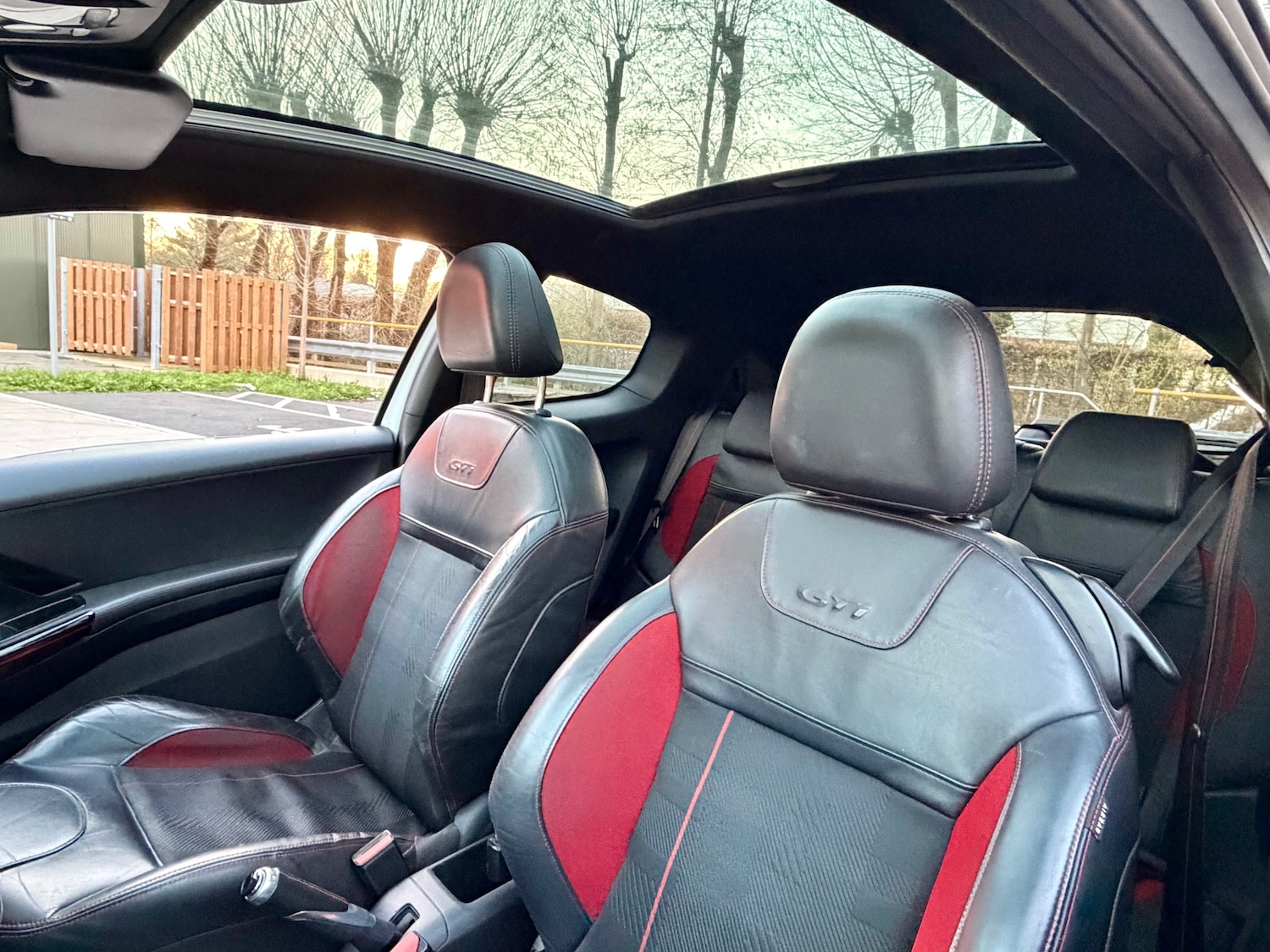 Used Peugeot 208 2016 for sale - 77980788: Photo 21