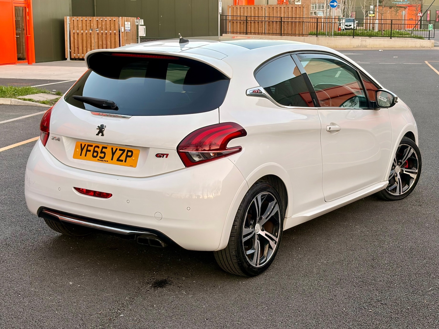 Used Peugeot 208 2016 for sale - 77980788: Photo 7