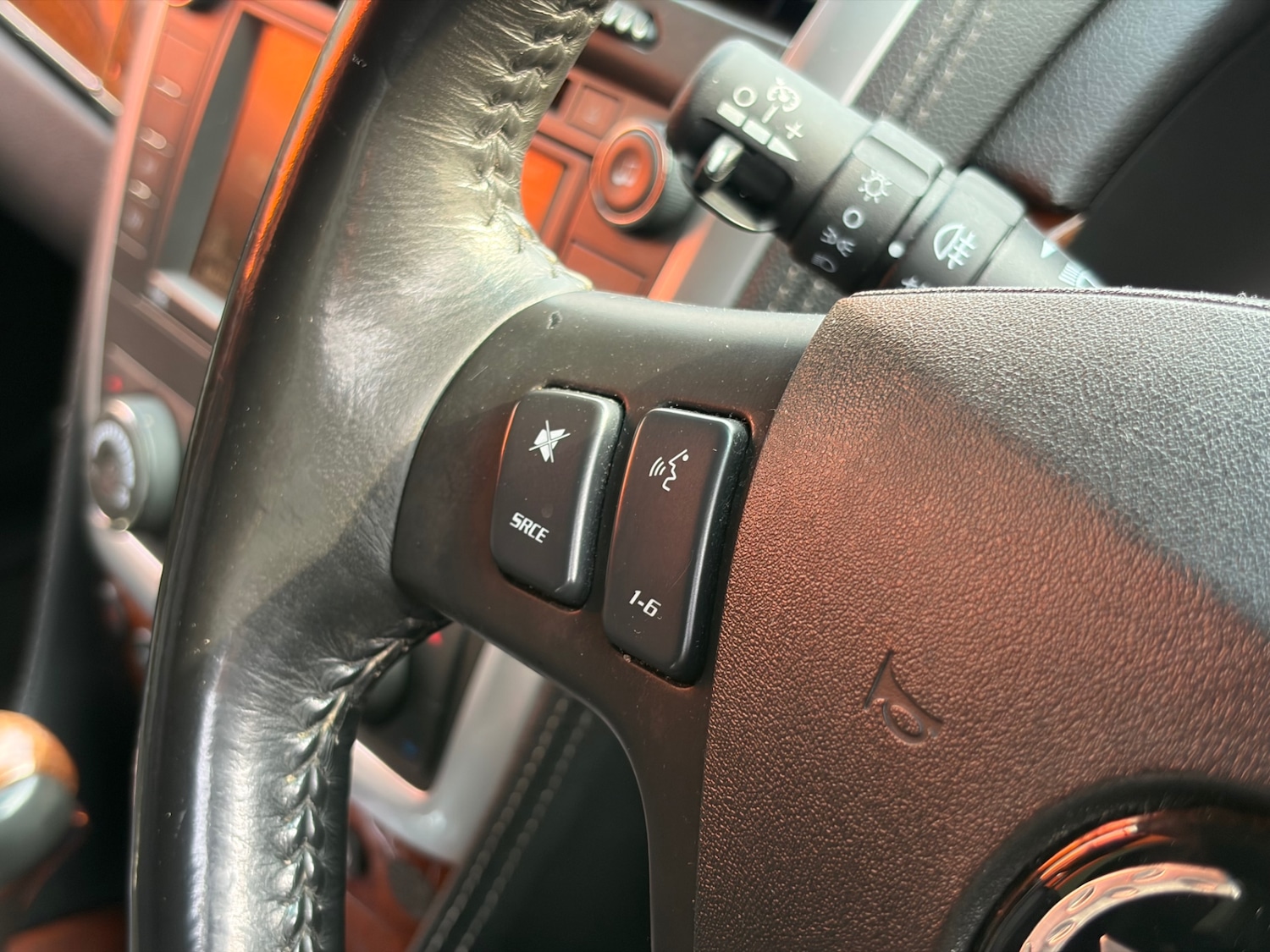 Used Cadillac SRX 2010 for sale - 77988601: Photo 22