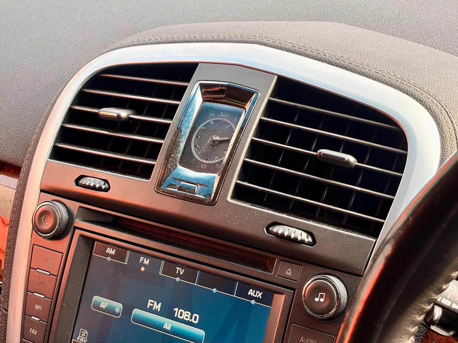 Used Cadillac SRX 2010 for sale - 77988601: Photo 26