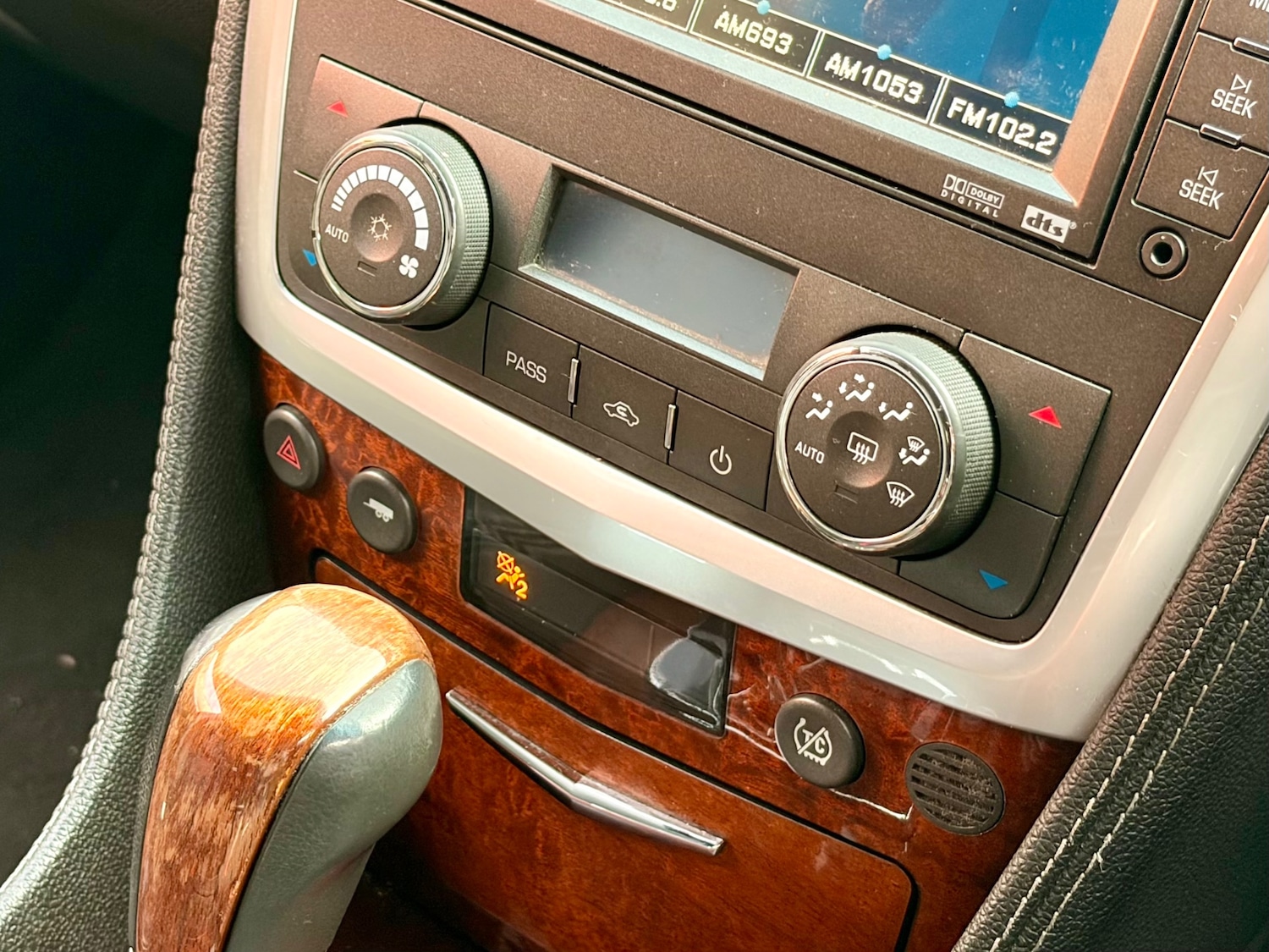 Used Cadillac SRX 2010 for sale - 77988601: Photo 30