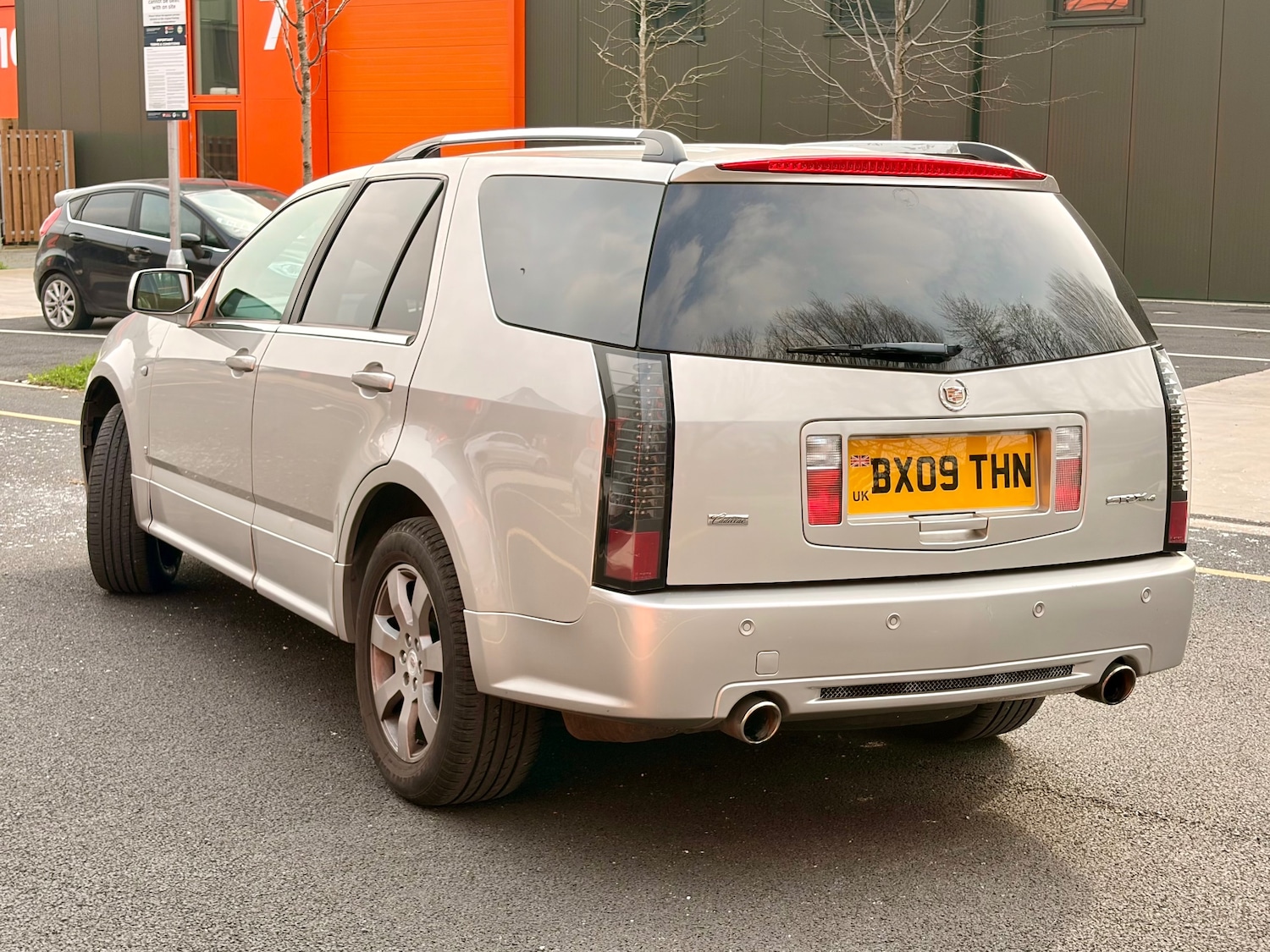 Used Cadillac SRX 2010 for sale - 77988601: Photo 4