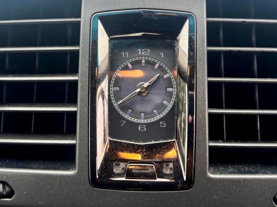 Used Cadillac SRX 2010 for sale - 77988601: Photo 71