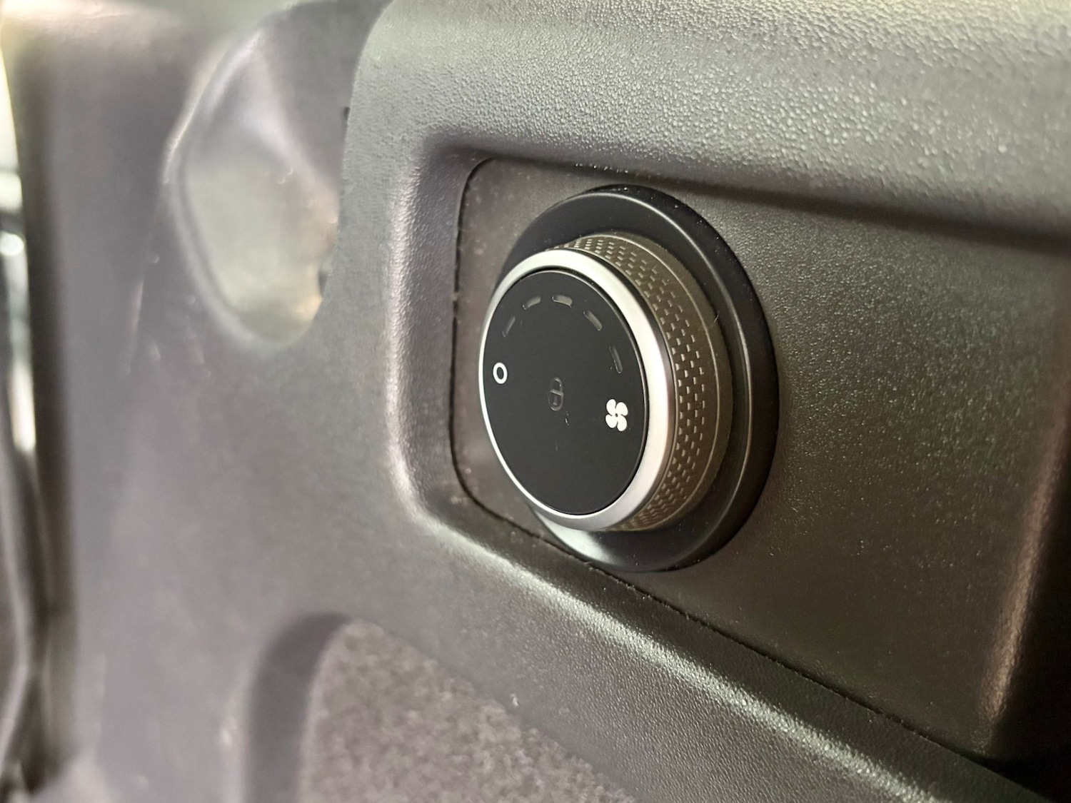 Used Land Rover Discovery Sport 2018 for sale - 76885158: Photo 19