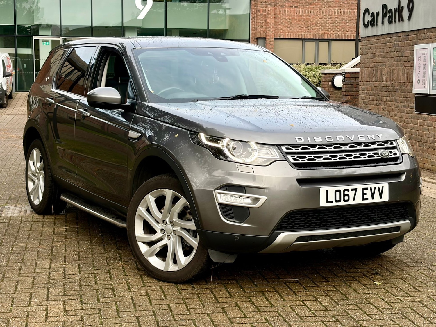 Used Land Rover Discovery Sport 2018 for sale - 76885158: Photo 2