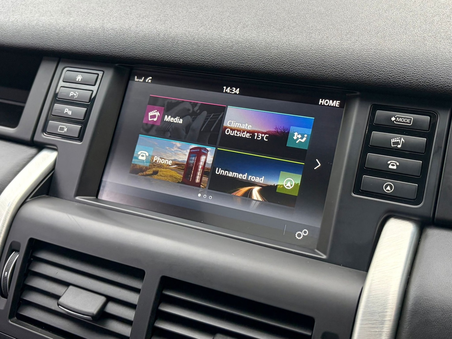 Used Land Rover Discovery Sport 2018 for sale - 76885158: Photo 25