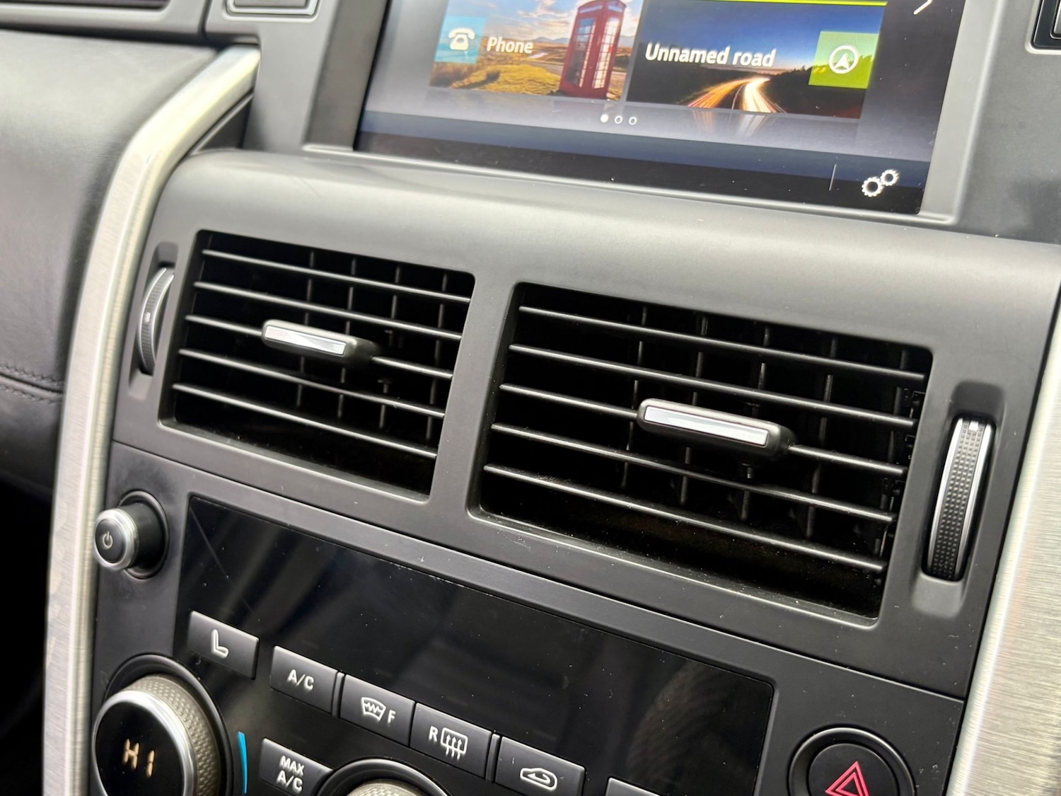 Used Land Rover Discovery Sport 2018 for sale - 76885158: Photo 26