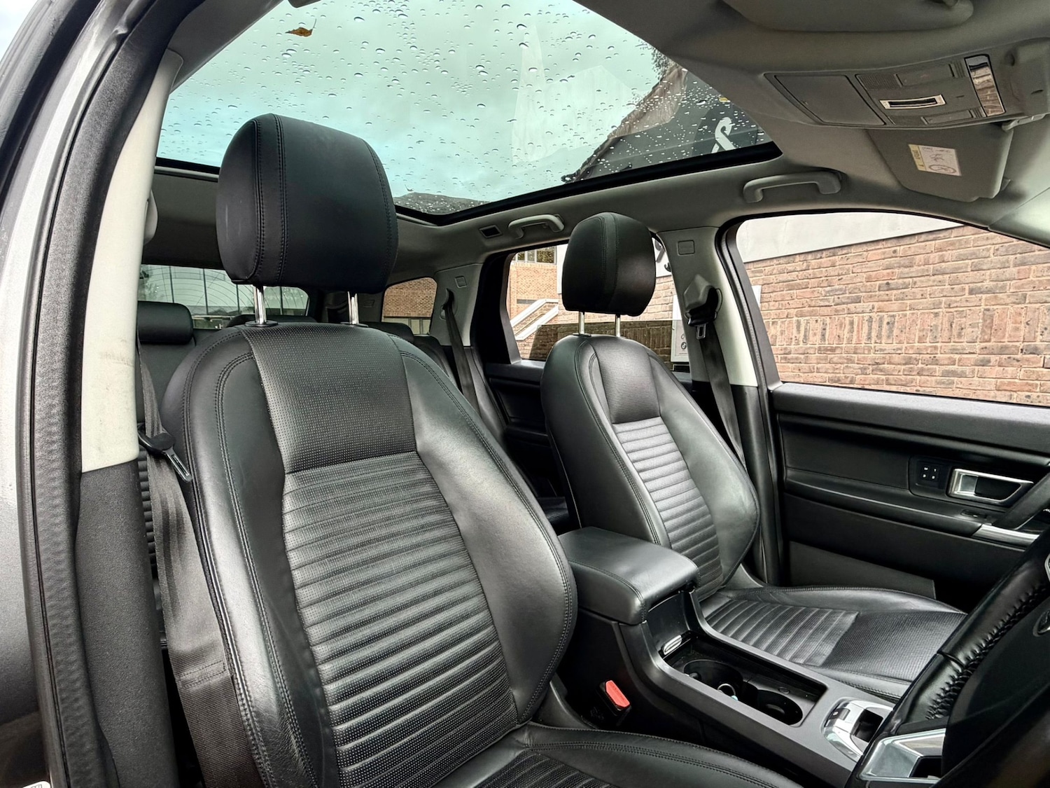 Used Land Rover Discovery Sport 2018 for sale - 76885158: Photo 28