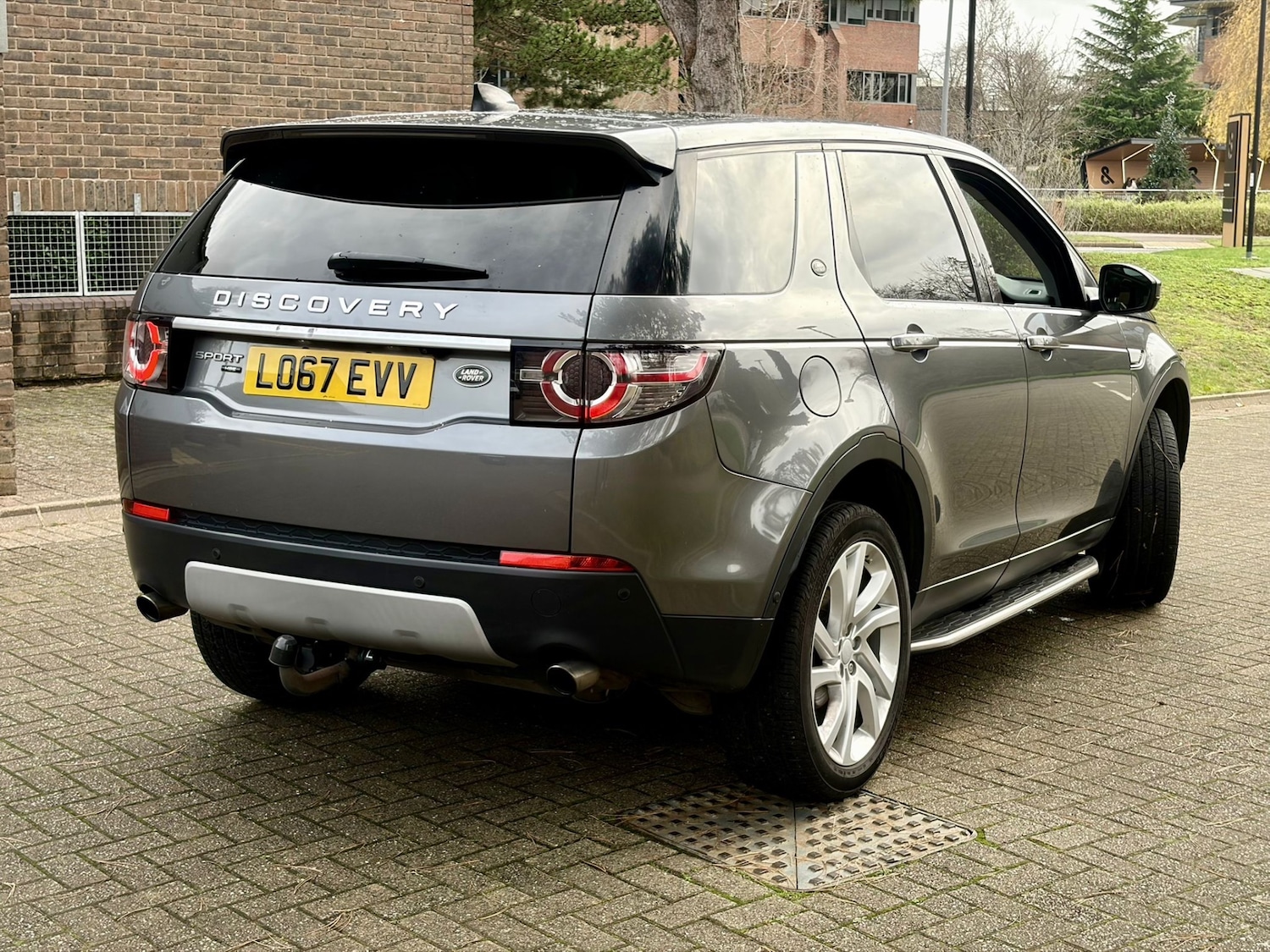 Used Land Rover Discovery Sport 2018 for sale - 76885158: Photo 3