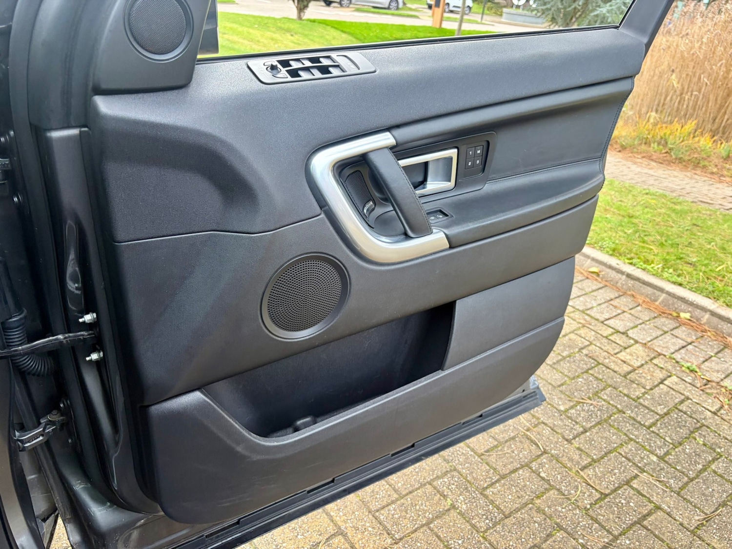 Used Land Rover Discovery Sport 2018 for sale - 76885158: Photo 30