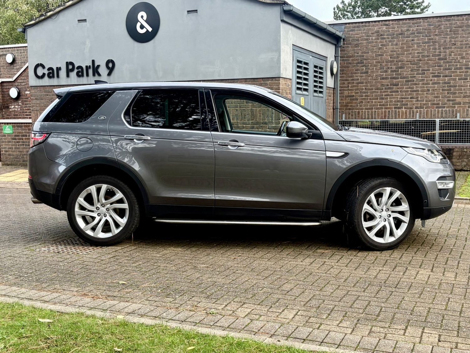 Used Land Rover Discovery Sport 2018 for sale - 76885158: Photo 5