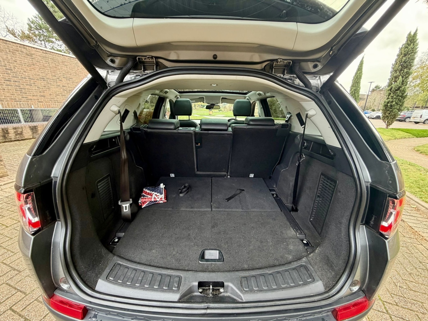 Used Land Rover Discovery Sport 2018 for sale - 76885158: Photo 9