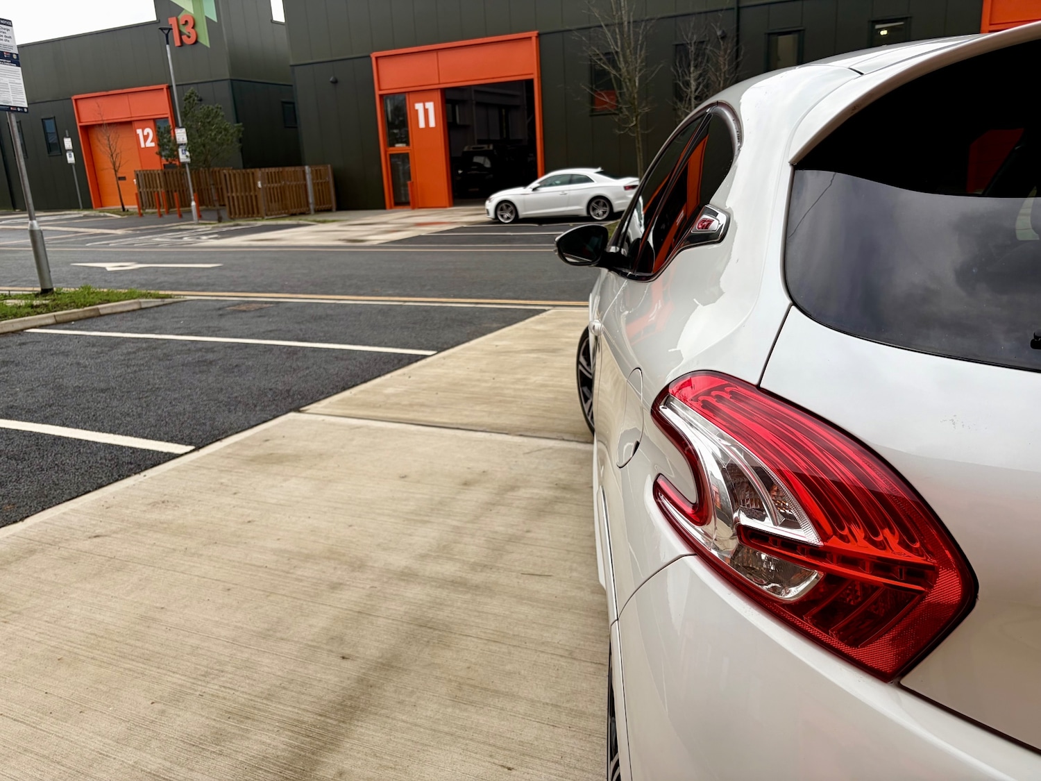 Used Peugeot 208 2016 for sale - 77409189: Photo 10